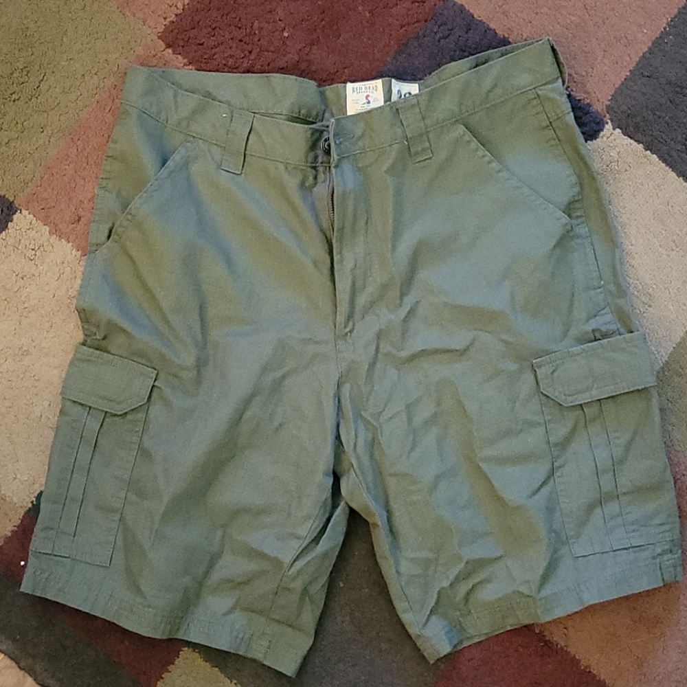 Brand new w/o tags Red Head Mens Cargo shorts